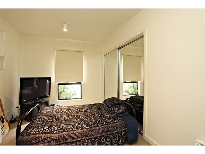 4/2 Monash Green Drive, Clayton VIC 3168