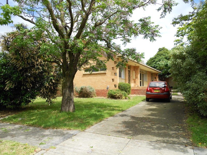 11 Howard Avenue, Mount Waverley VIC 3149