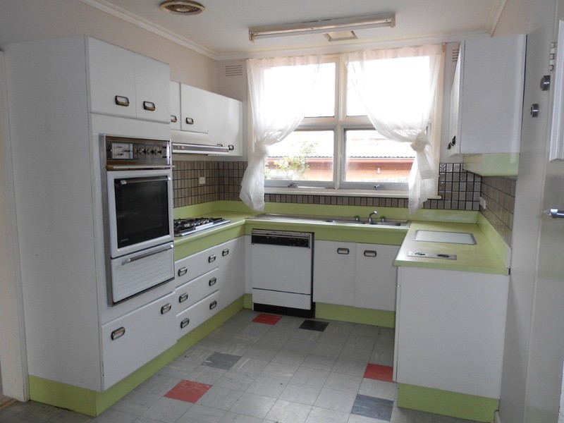 11 Howard Avenue, Mount Waverley VIC 3149