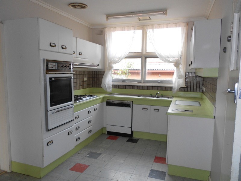 11 Howard Avenue, Mount Waverley VIC 3149