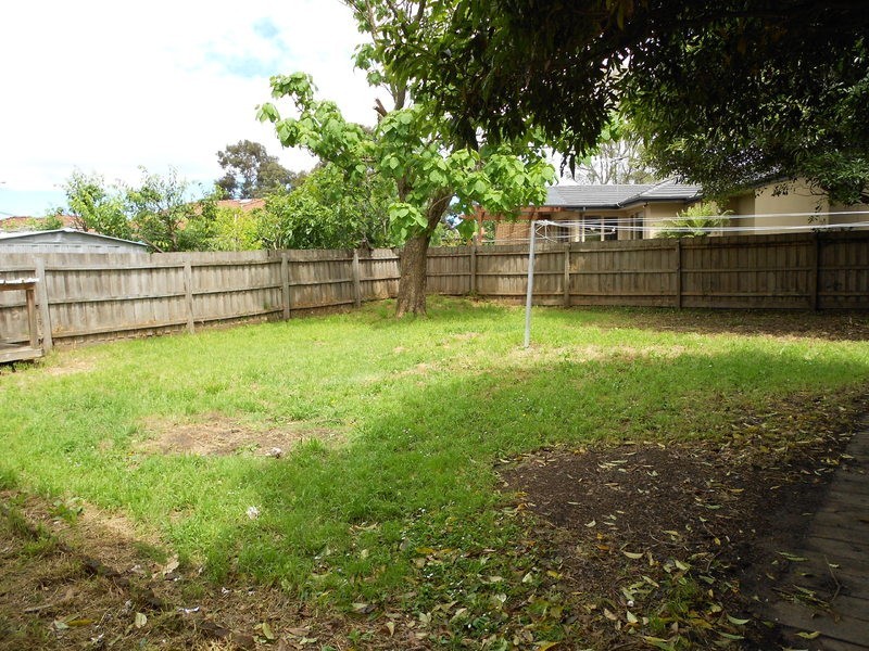 11 Howard Avenue, Mount Waverley VIC 3149