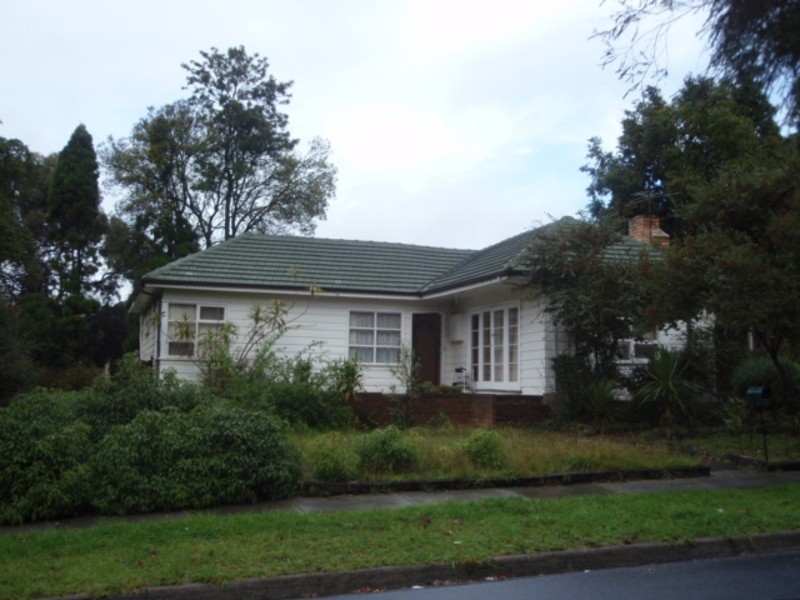 8 Cameron Street, Mount Waverley VIC 3149