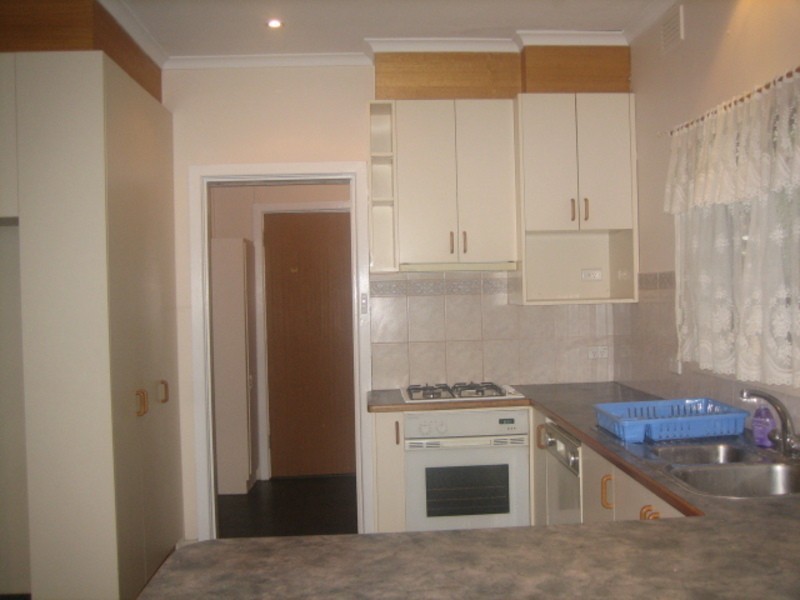 8 Cameron Street, Mount Waverley VIC 3149