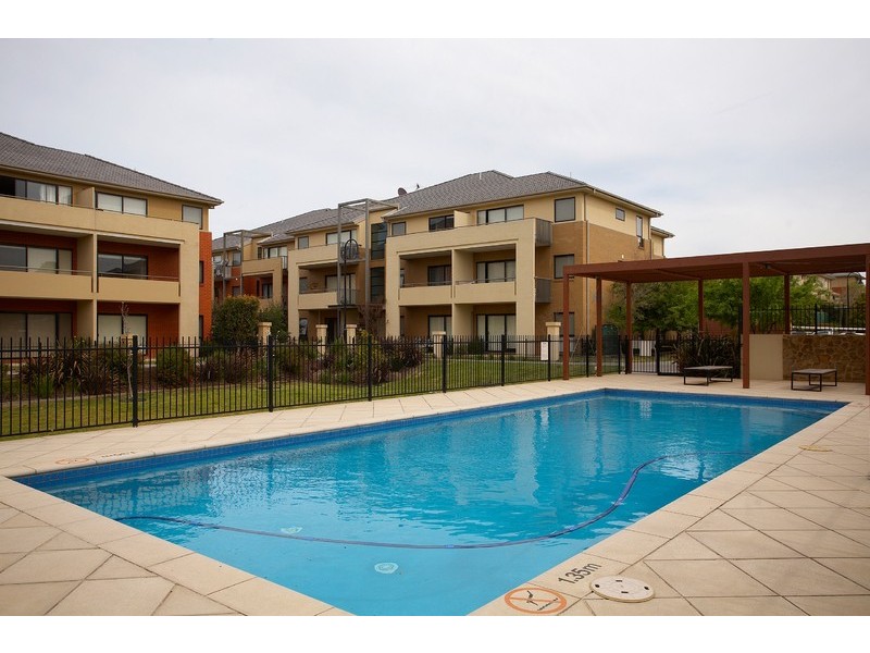 16/2 Monash Green Drive, Clayton VIC 3168