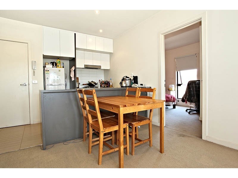 16/2 Monash Green Drive, Clayton VIC 3168