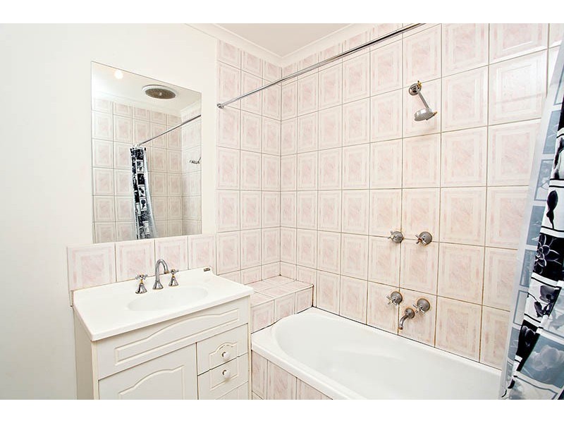 2/11 Tallong Court, Hoppers Crossing VIC 3029