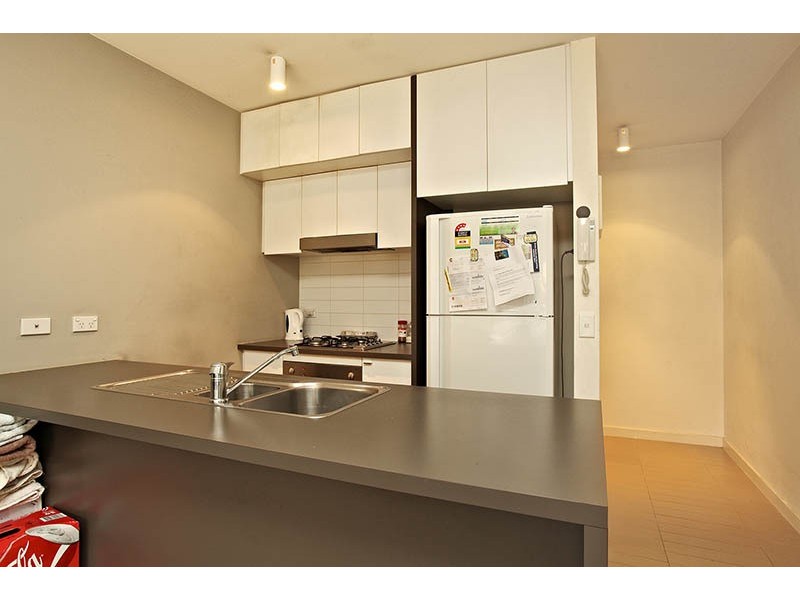 4/2 Monash Green Drive, Clayton South VIC 3169