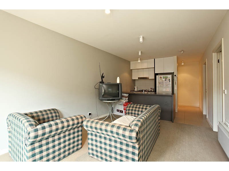 4/2 Monash Green Drive, Clayton South VIC 3169