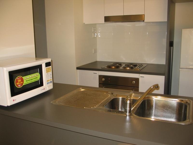 32/1 Greenfield  Drive, Clayton VIC 3168