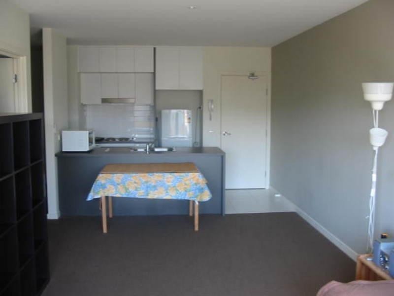 32/1 Greenfield  Drive, Clayton VIC 3168