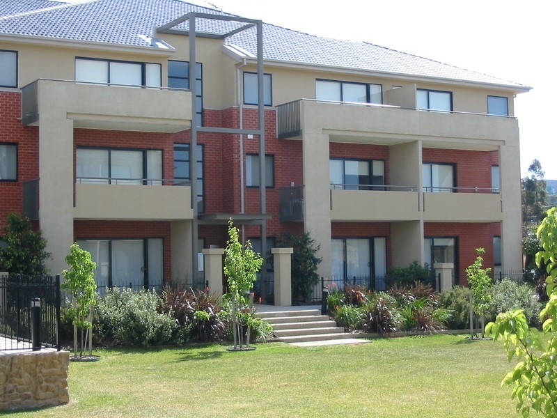 28/2 Monash Green Drive, Clayton VIC 3168