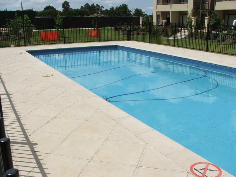 13/2 Monash Green Drive, Clayton South VIC 3169