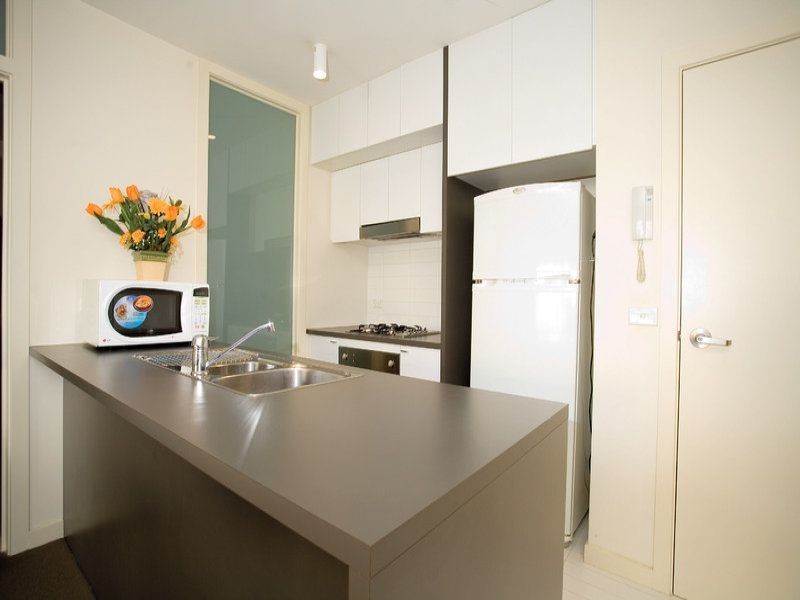 36/2 Monash Green Drive, Clayton VIC 3168