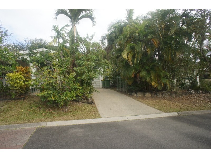 5 Toolong Cl, Smithfield QLD 4878