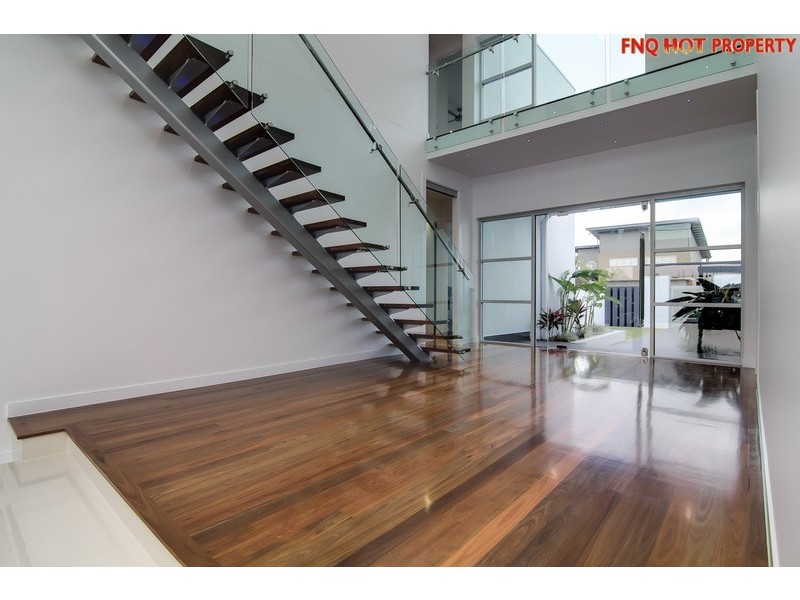 6 RAGAMUFFIN QY, Trinity Park QLD 4879