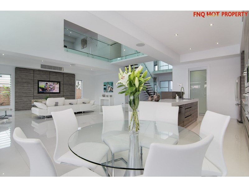 6 RAGAMUFFIN QY, Trinity Park QLD 4879