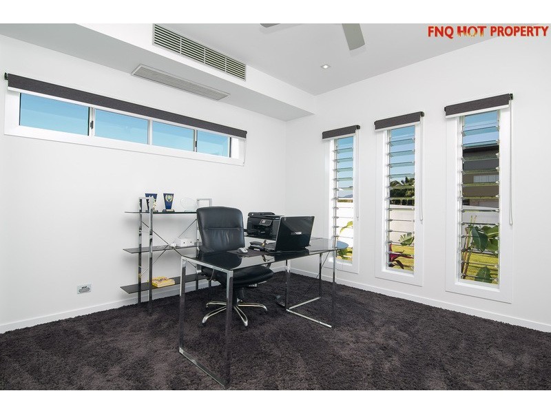 6 RAGAMUFFIN QY, Trinity Park QLD 4879