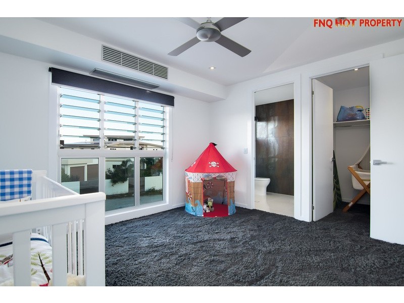 6 RAGAMUFFIN QY, Trinity Park QLD 4879