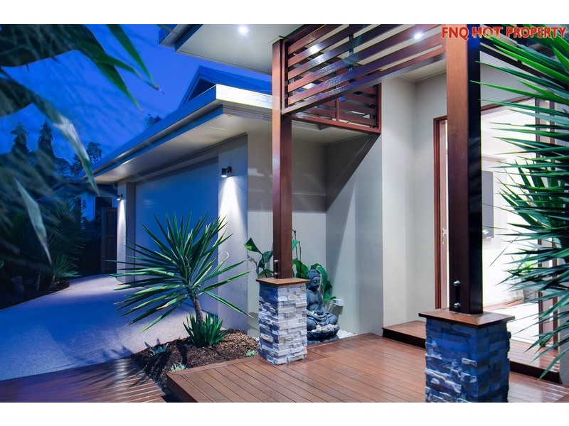 33  Muller St, Palm Cove QLD 4879