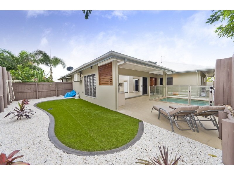 1/60 Harbour Dr, Trinity Park QLD 4879