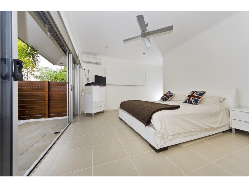 1/60 Harbour Dr, Trinity Park QLD 4879