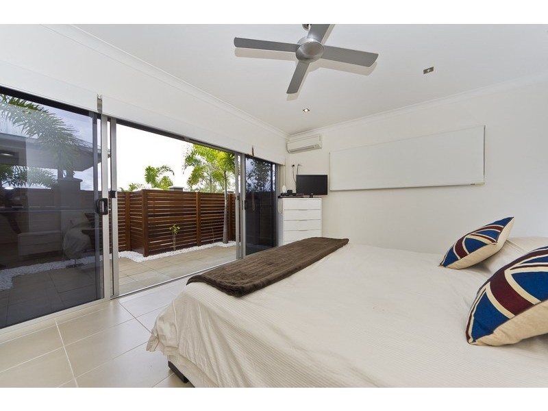 1/60 Harbour Dr, Trinity Park QLD 4879