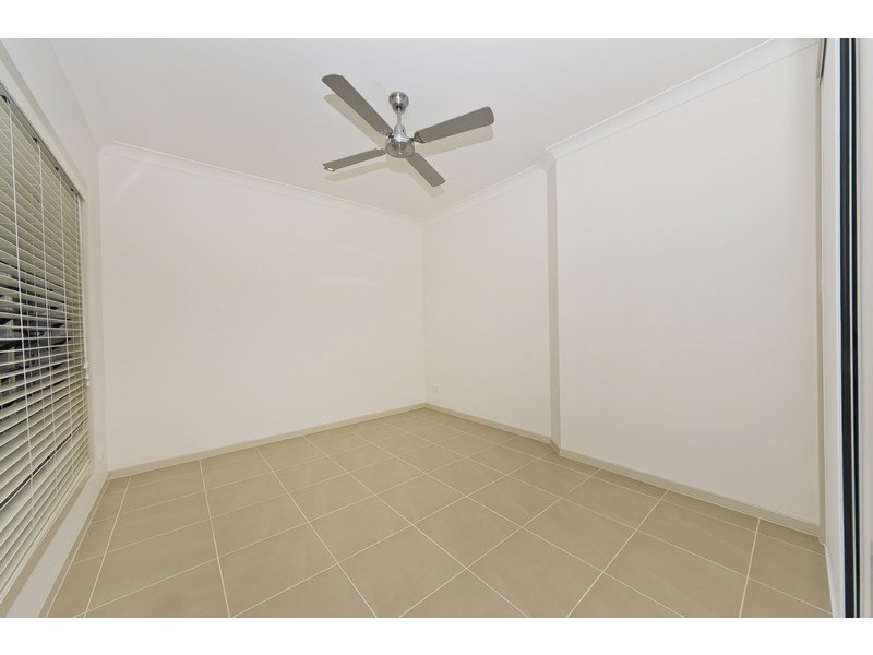 1/60 Harbour Dr, Trinity Park QLD 4879