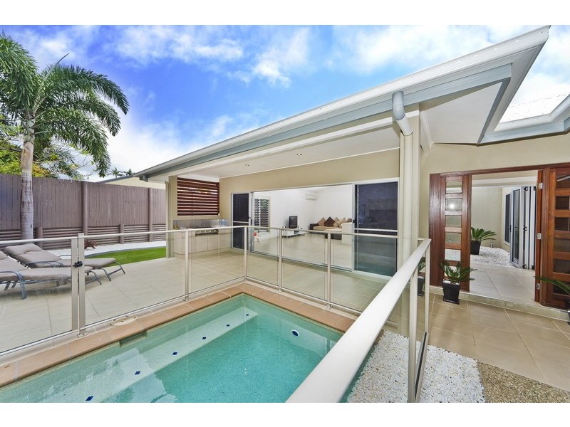 1/60 Harbour Dr, Trinity Park QLD 4879