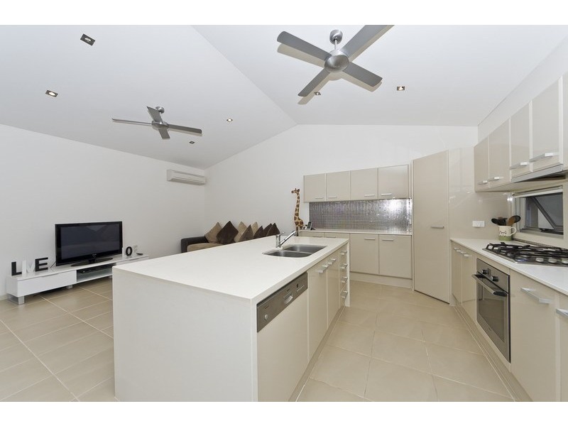 1/60 Harbour Dr, Trinity Park QLD 4879