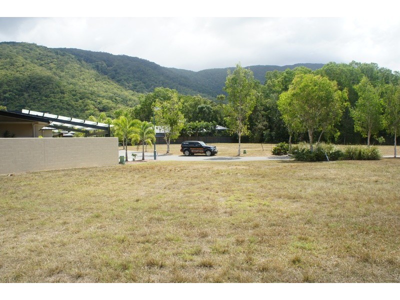 9 Sennfeld Close, Palm Cove QLD 4879