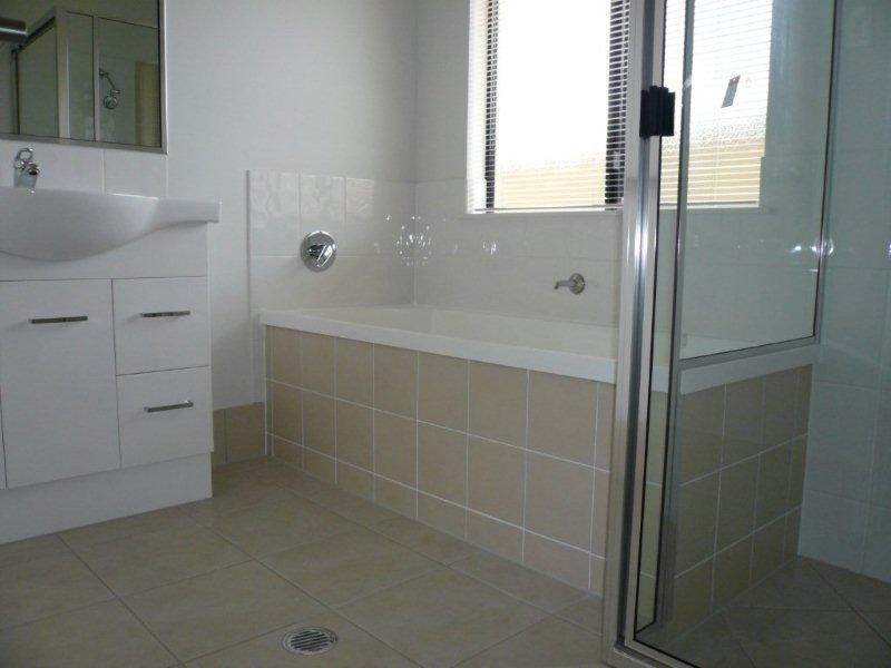 72 Roberts Drive, Trinity Beach QLD 4879