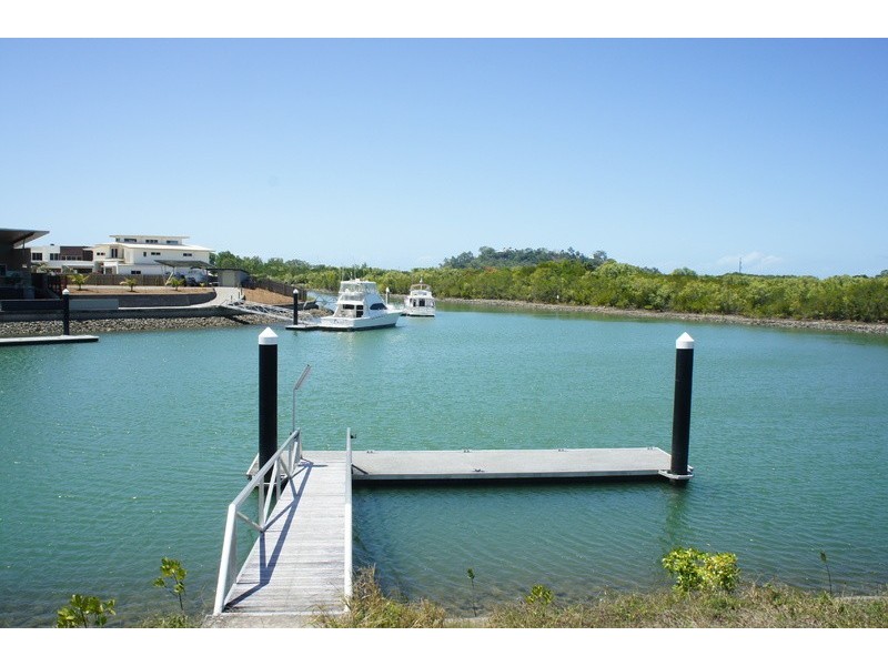 6  Brindabella Quay, Trinity Park QLD 4879