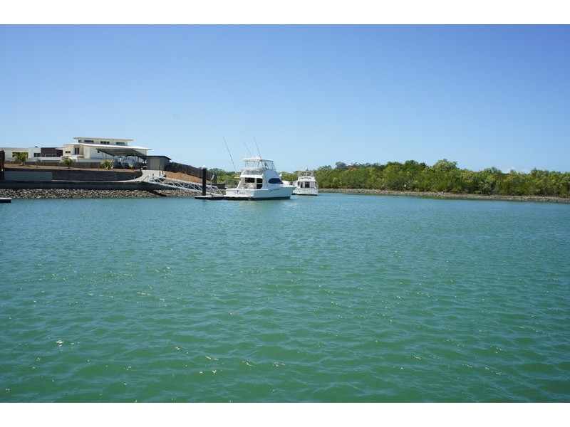 6  Brindabella Quay, Trinity Park QLD 4879