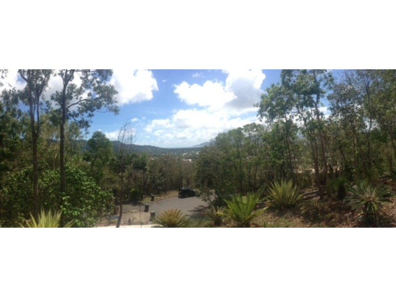 2E Trundle Terrace, Whitfield QLD 4870