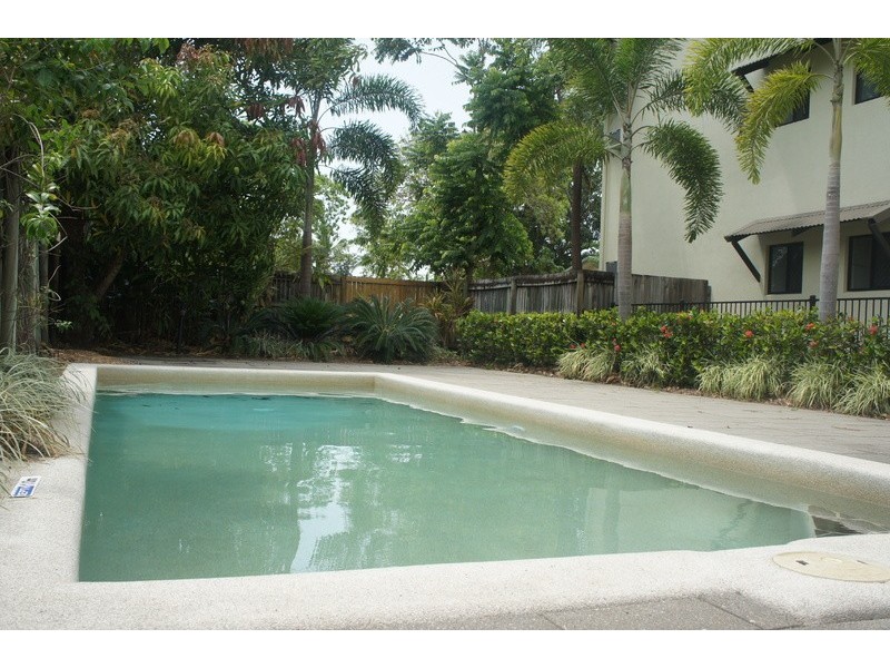 2/518 Varley Street, Yorkeys Knob QLD 4878