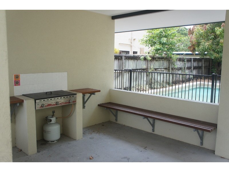 2/518 Varley Street, Yorkeys Knob QLD 4878