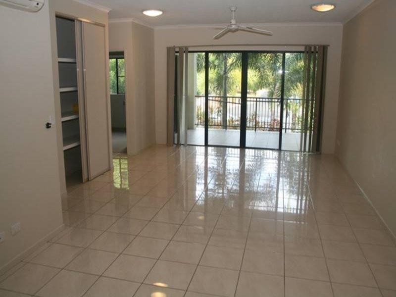 2/518 Varley Street, Yorkeys Knob QLD 4878