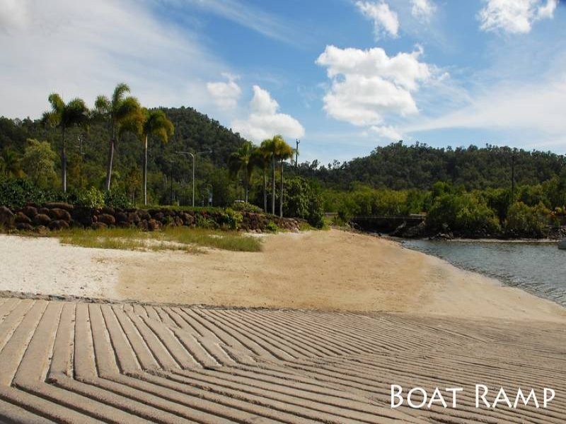 128 Harbour Drive, Trinity Park QLD 4879