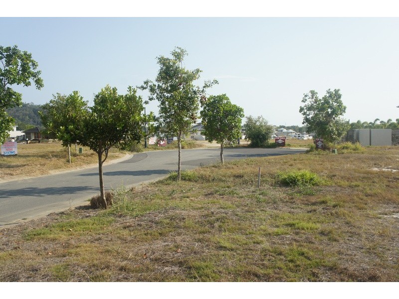 128 Harbour Drive, Trinity Park QLD 4879