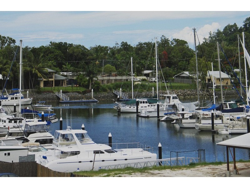 128 Harbour Drive, Trinity Park QLD 4879