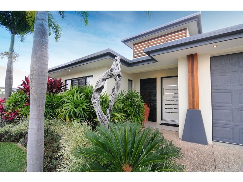 38 Harbour Drive, Trinity Park QLD 4879