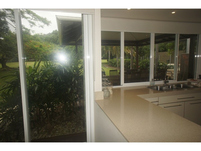 10 Ramsey Close, Kewarra Beach QLD 4879