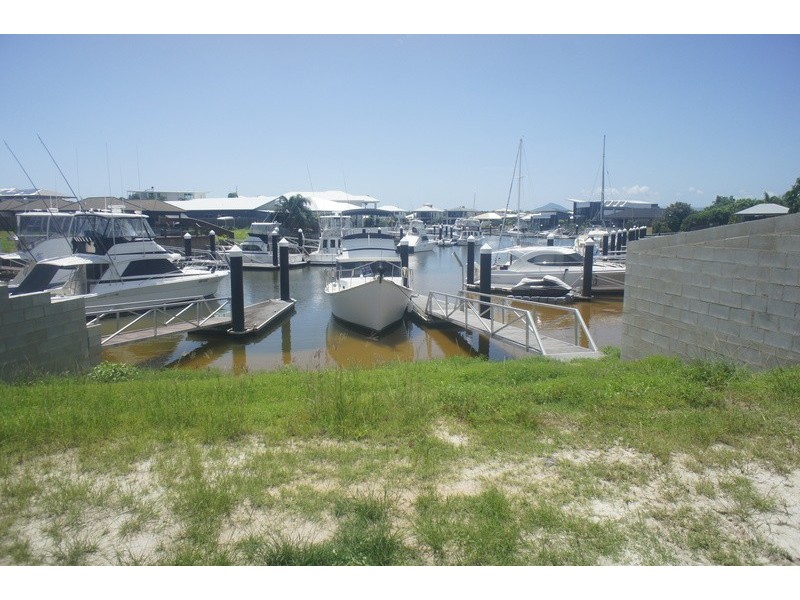 Lot 105/ 79 HARBOUR DRIVE, Trinity Park QLD 4879