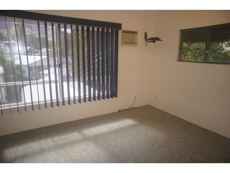 9/3-5  Tenni St, Redlynch QLD 4870
