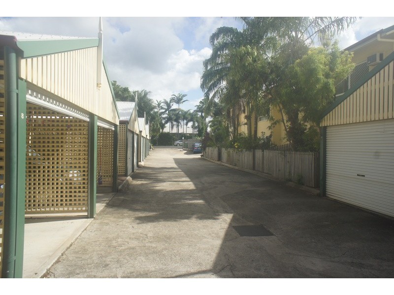 9/3-5  Tenni St, Redlynch QLD 4870
