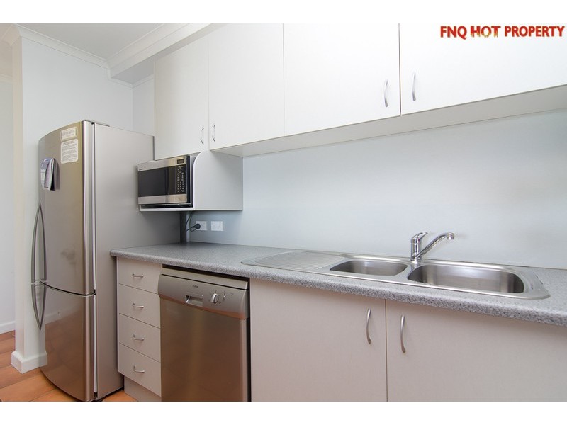 17/249 Esplanade, Cairns North QLD 4870