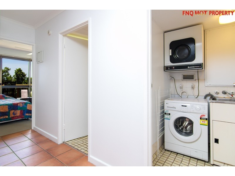 17/249 Esplanade, Cairns North QLD 4870