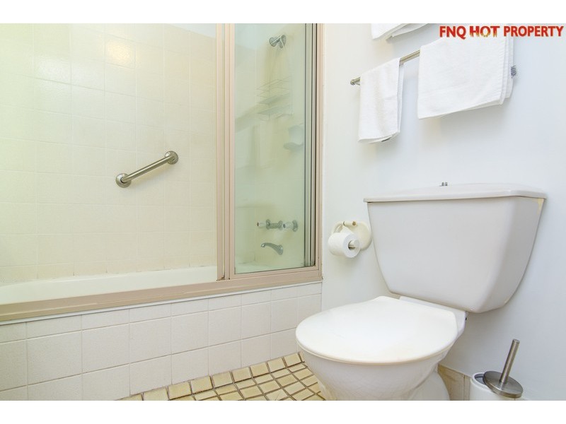 17/249 Esplanade, Cairns North QLD 4870