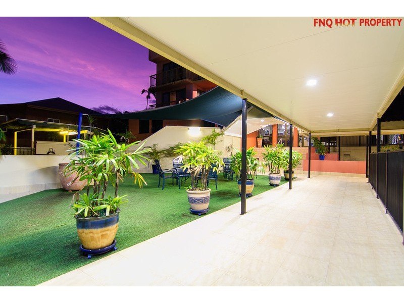 17/249 Esplanade, Cairns North QLD 4870