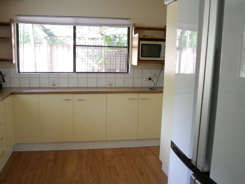 8 Samuel Street, Yorkeys Knob QLD 4878